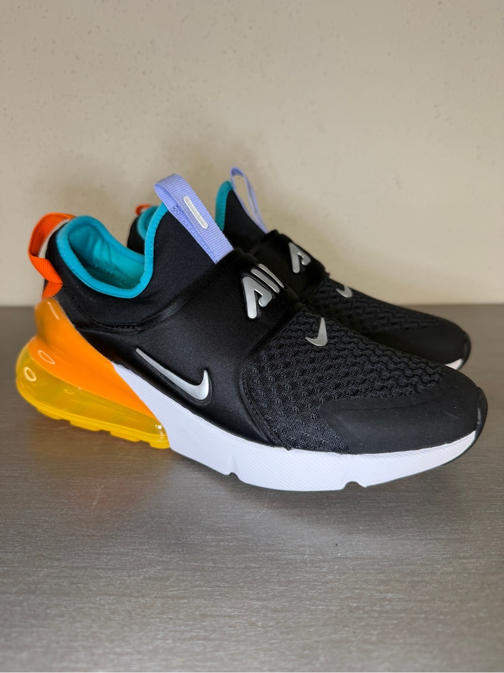 Nike Air Max 270 Extreme Black Laser Orange GS Youth Size 6.5Y Running Shoes